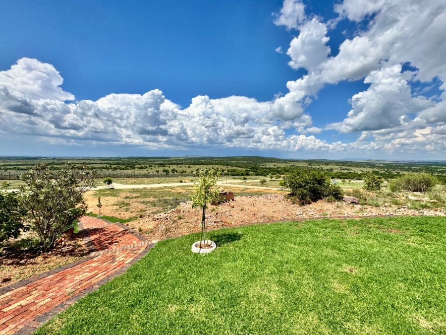 Commercial Property for Sale in Vyfhoek A H North West